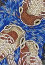 Drei Koi-Fische schwimmen im Teich Mosaik Zoom