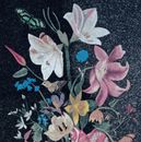 Лилии и хризантемы, мозаика крупным планом