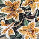 Gelbe und weiße Lilien Mosaik Zoom