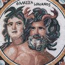 Фавны, медальон из мозаики крупным планом