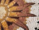 Солнце, медальон из мозаики, 90 см крупным планом