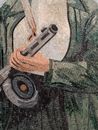 Женщина с автоматом, мозаика крупным планом