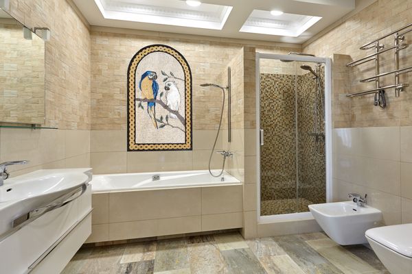 Mosaik Papageienvögel auf einem Ast Verlegt