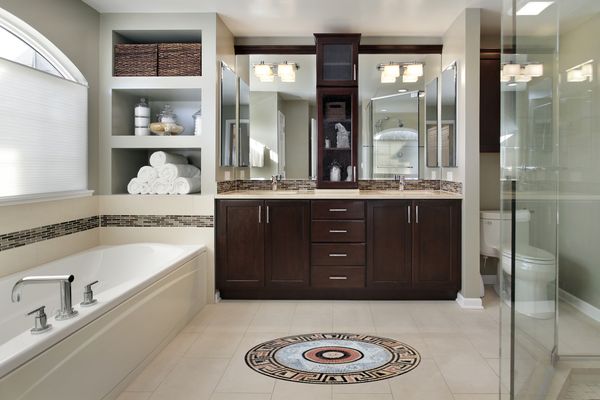 Mosaik mit ägyptischen Symbolen Verlegt