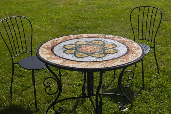 Flower Patterned Mosaic Medallion with Wave Border, 32" Installed