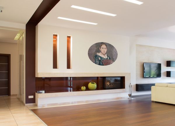 Портрет девушки, мозаика Установлена