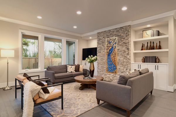 Императорский павлин, мозаика Установлена