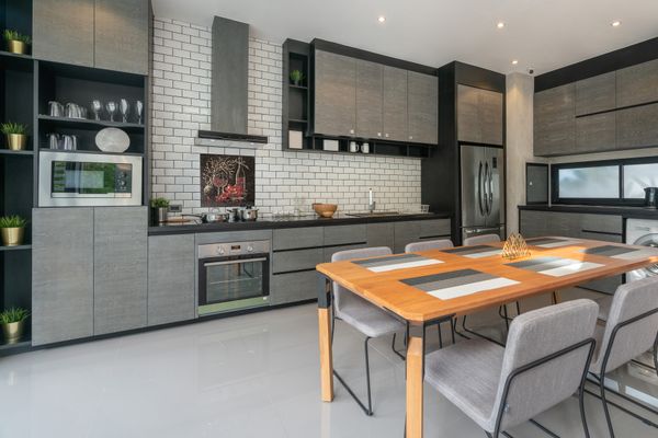Handcrafted Wine and Fruit Mosaic Kitchen Backsplash Установлена