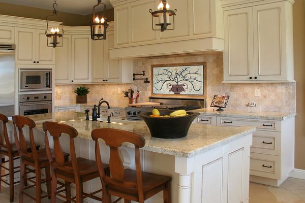 Ваза с цветами, фартук на кухню, мозаика Установлена