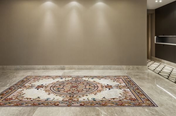 Fleur-de-Lis gemustertes Mosaik Teppich Verlegt