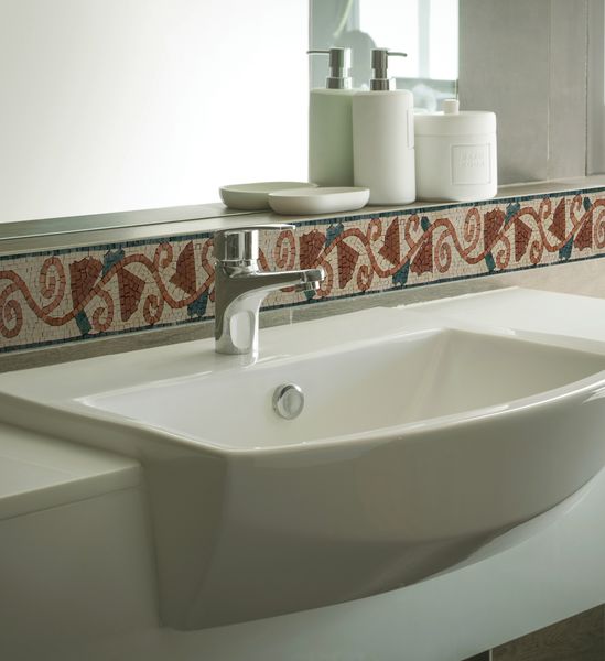 Eclectic Roses Pattern Mosaic Border, 40"x10" Installed