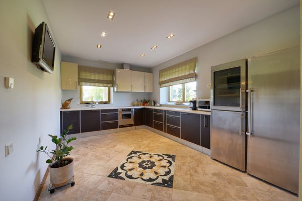 Квадратная мозаика с орнаментом Установлена