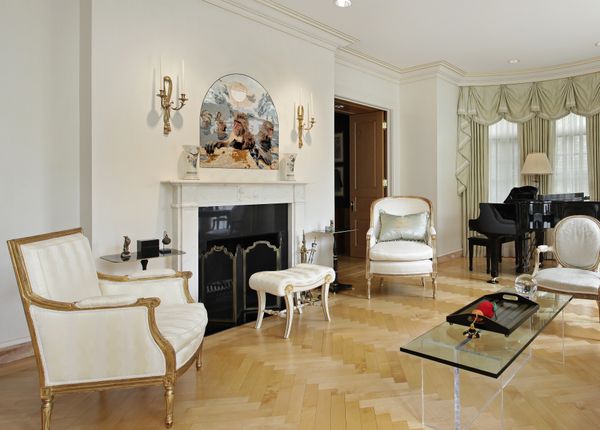 Group of Macaques Bathing in the Sunshine Mosaic Установлена