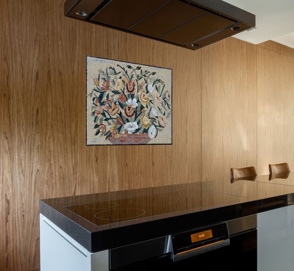 Яркие цветы, мозаика Установлена