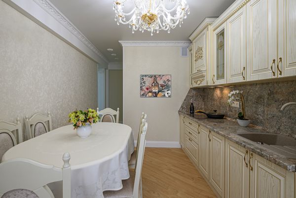 Молодое вино и лимоны, мозаика Установлена