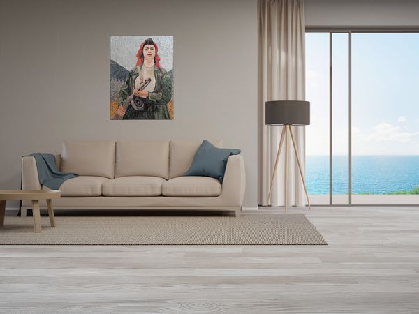 Женщина с автоматом, мозаика Установлена