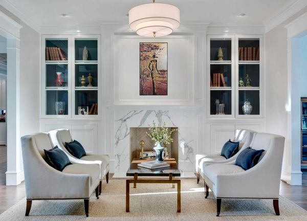 Woman in Elegant Dress Mosaic Установлена